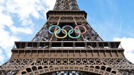 Image Allégée Olympic Rings On The Eiffel Tower 2024 (5)