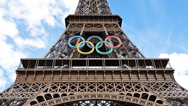 Image Allégée Olympic Rings On The Eiffel Tower 2024 (5)